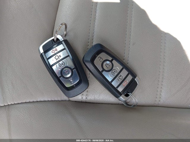 3FA6P0T9XHR339091 Ford FUSION SE