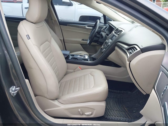 3FA6P0T9XHR339091 Ford FUSION SE