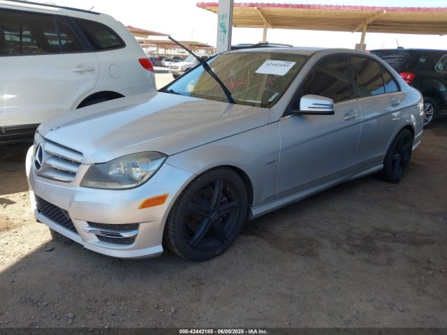 2012 MERCEDES-BENZ C 250 WDDGF4HB3CR235072 Photo 1