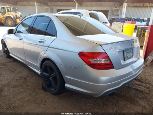 2012 MERCEDES-BENZ C 250 WDDGF4HB3CR235072 Photo 2