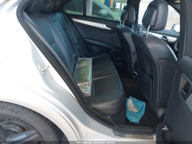 2012 MERCEDES-BENZ C 250 WDDGF4HB3CR235072 Photo 7