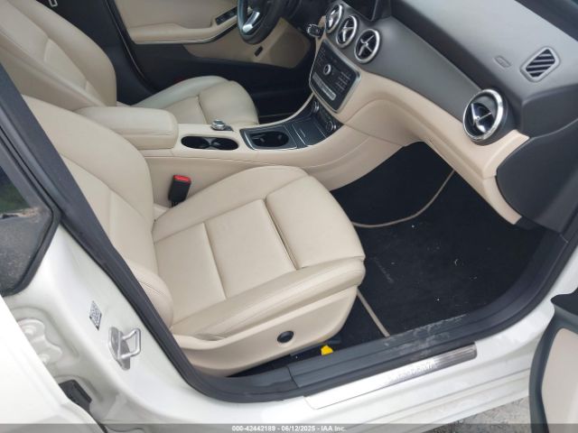 2018 MERCEDES-BENZ CLA 250 WDDSJ4EBXJN514990 Photo 4