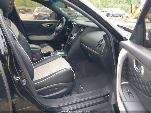JN8CS1MW3HM412207 Infiniti QX70