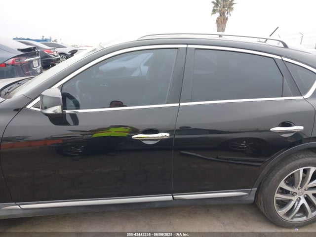 JN1BJ0RR0HM405323 Infiniti 2017