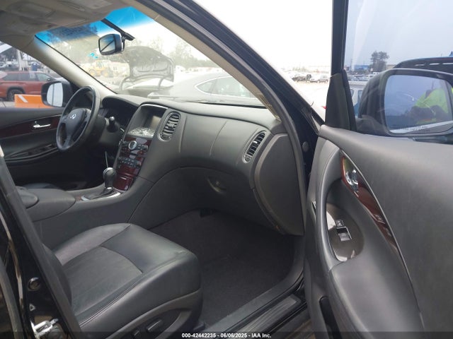 JN1BJ0RR0HM405323 Infiniti 2017