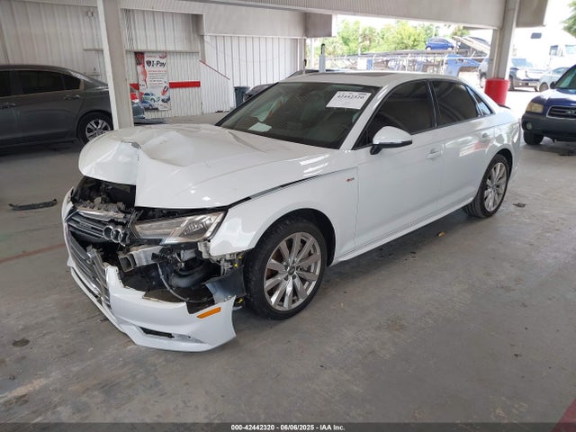 2018 AUDI A4 WAUDNAF43JN013880 Photo 1
