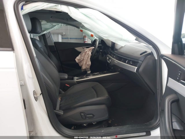 2018 AUDI A4 WAUDNAF43JN013880 Photo 4