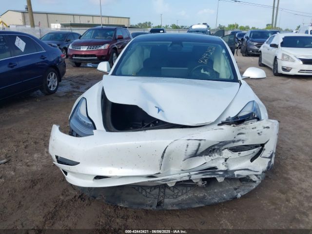 5YJ3E1EA7LF736977 Tesla MODEL 3