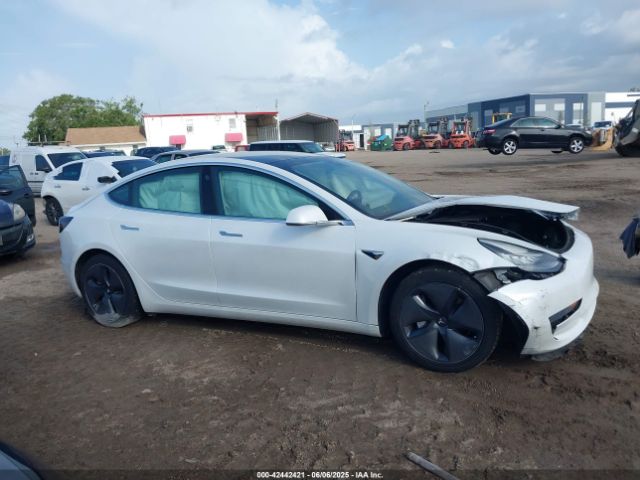 5YJ3E1EA7LF736977 Tesla MODEL 3