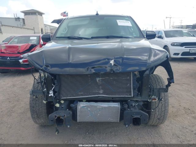 1FMJU1HT1NEA48772 Ford Expedition Xlt