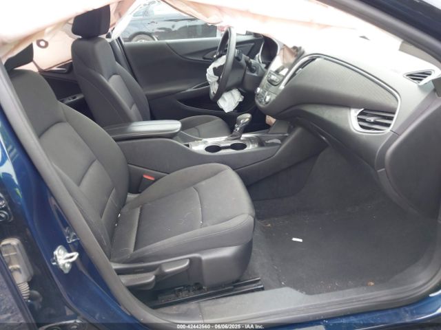 2021 CHEVROLET MALIBU 1G1ZD5ST6MF003884 Photo 4