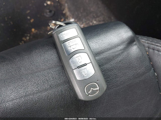 JM1GJ1V51F1218621 Mazda MAZDA6