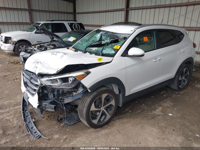 Hyundai Tucson 2016 KM8J33A26GU084918 Image 2