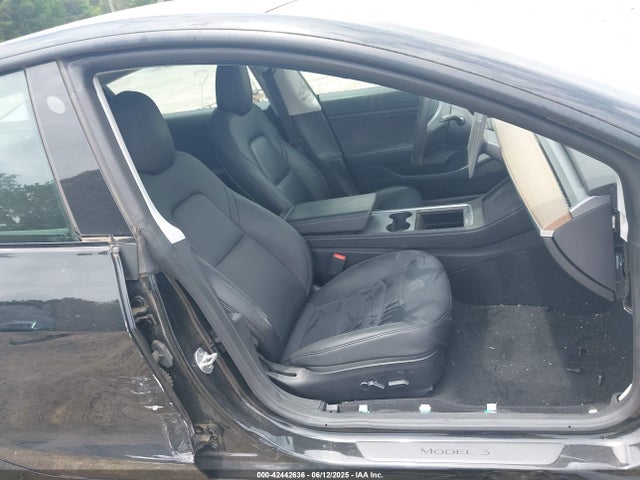 2021 TESLA MODEL 3 5YJ3E1EA0MF923057 Photo 4