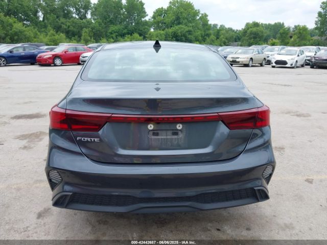 3KPF24ADXRE770496 KIA Forte Lxs