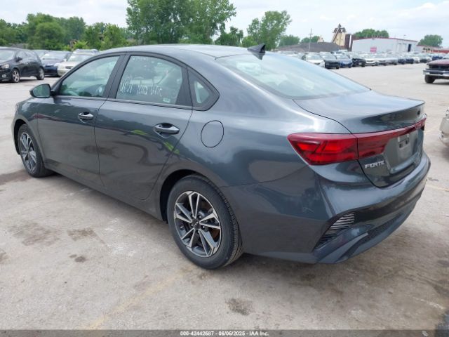 3KPF24ADXRE770496 KIA Forte Lxs