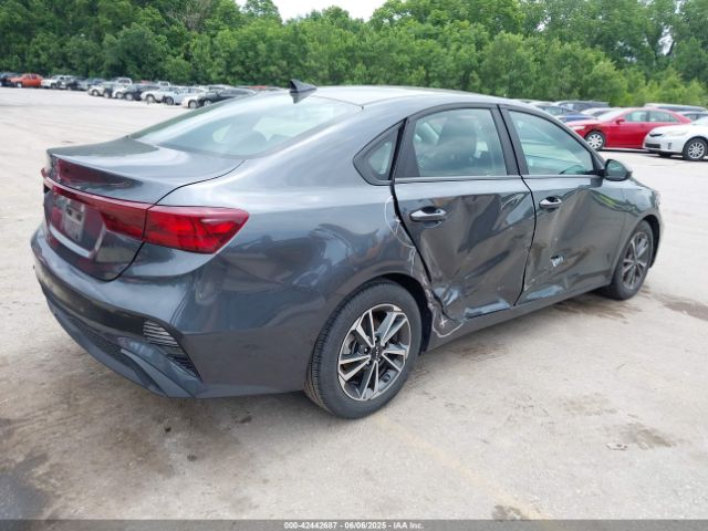 3KPF24ADXRE770496 KIA Forte Lxs
