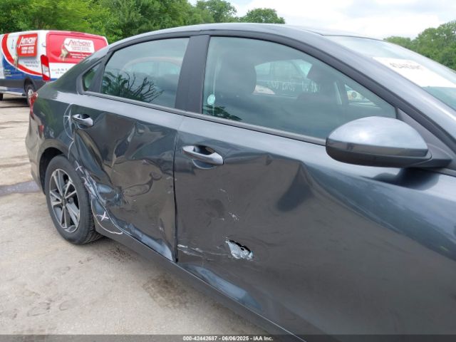 3KPF24ADXRE770496 KIA Forte Lxs