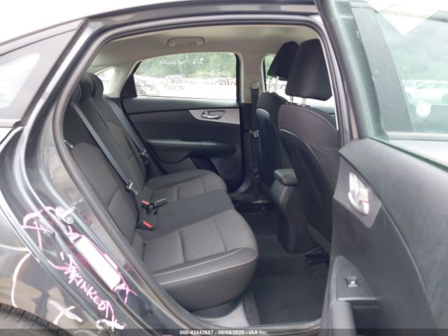 3KPF24ADXRE770496 KIA Forte Lxs