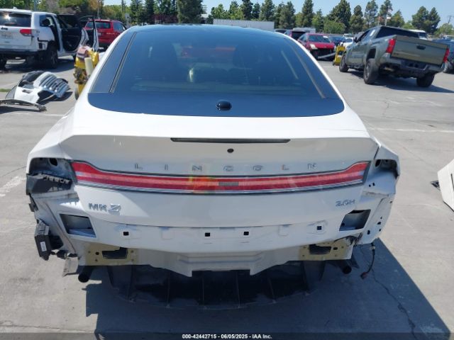 3LN6L2LU6FR614177 Lincoln 2015