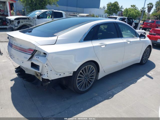 3LN6L2LU6FR614177 Lincoln 2015