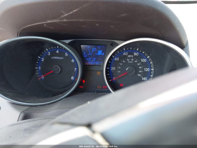 KM8JT3AF1FU085895 Hyundai TUCSON GLS