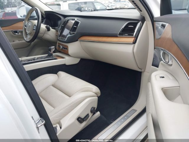 2016 VOLVO XC90 YV4A22PL7G1050888 Photo 4