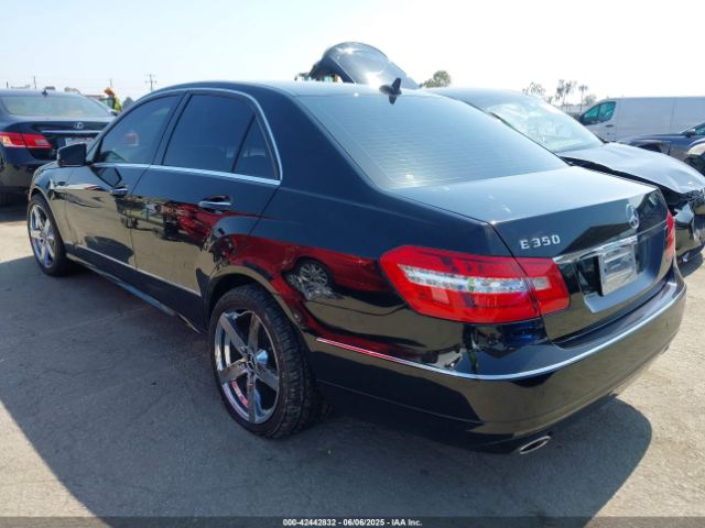 2013 MERCEDES-BENZ E 350 WDDHF5KB2DA676971 Photo 2