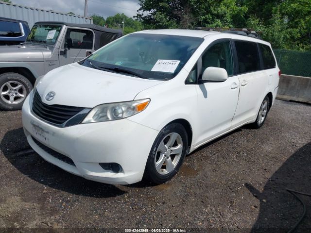 2012 TOYOTA SIENNA 5TDKK3DC6CS257836 Photo 1