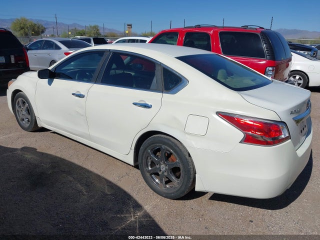 Nissan Altima 2.5 S 2015 1N4AL3APXFC464919 Image 3