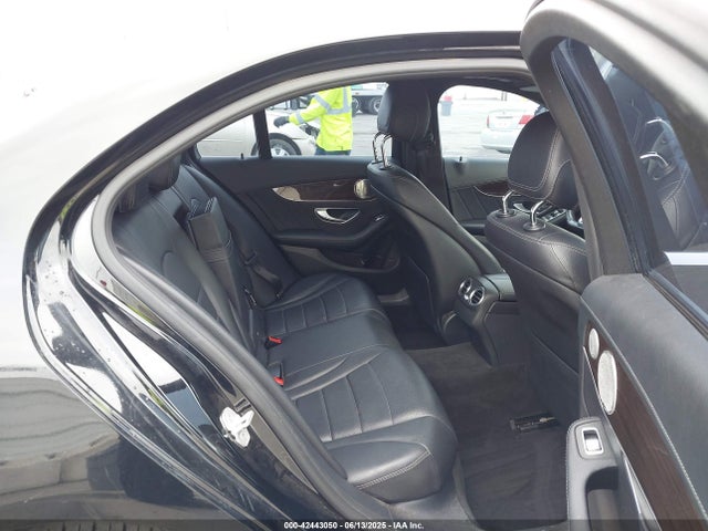 55SWF4JB6FU053780 Mercedes-Benz C-Class