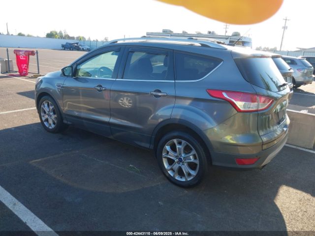1FMCU9J92EUC93396 Ford Escape Titanium