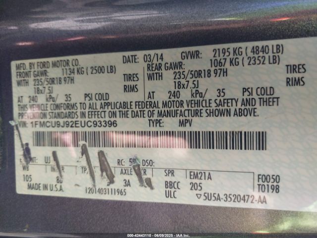 1FMCU9J92EUC93396 Ford Escape Titanium