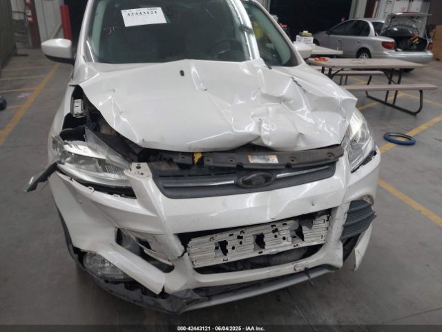 1FMCU0GX3EUD57480 Ford Escape