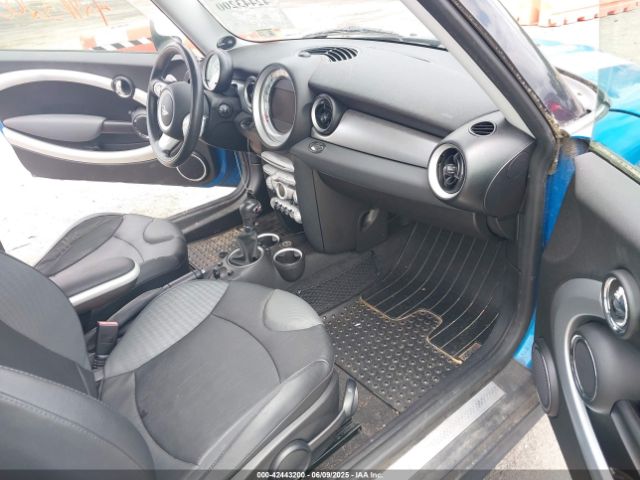 2010 MINI COOPER S WMWMF7C55ATW88946 Photo 4