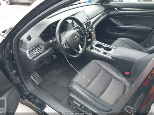 1HGCV1F3XJA092009 Honda Accord Sport