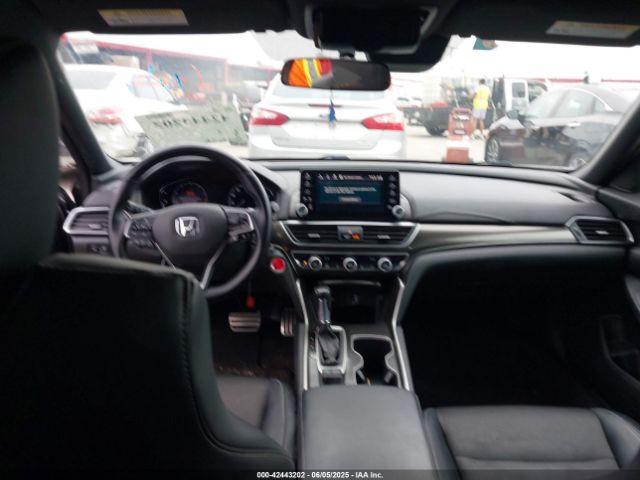 1HGCV1F3XJA092009 Honda Accord Sport