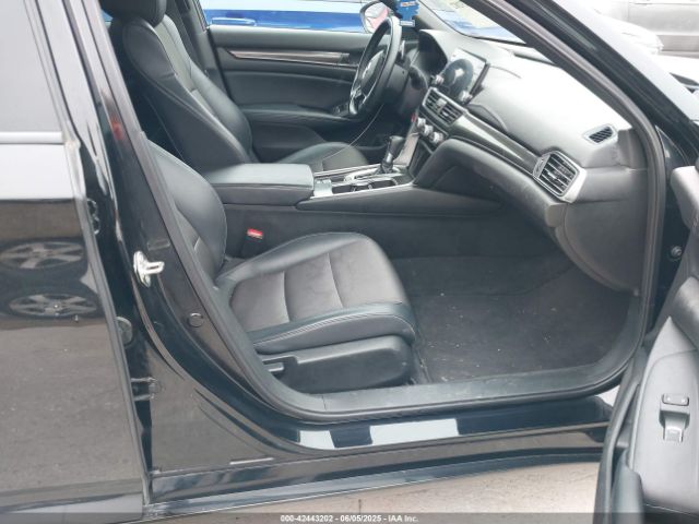 1HGCV1F3XJA092009 Honda Accord Sport
