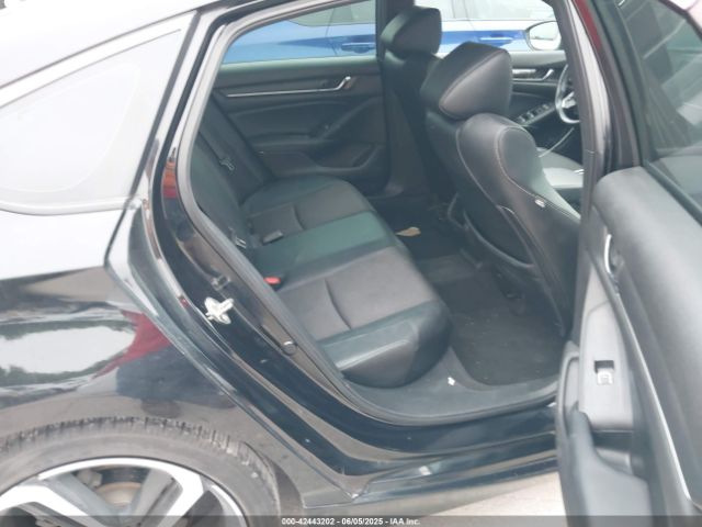 1HGCV1F3XJA092009 Honda Accord Sport