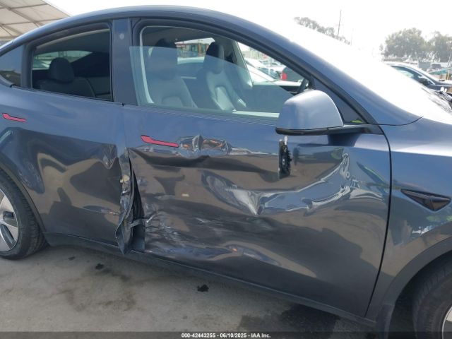 7SAYGDEE2PA042496 Tesla Model Y