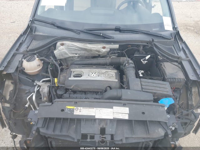 WVGBV7AX4GW600117 Volkswagen 2016