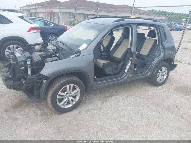 WVGBV7AX4GW600117 Volkswagen 2016