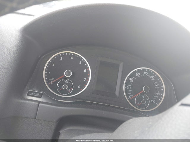 WVGBV7AX4GW600117 Volkswagen 2016