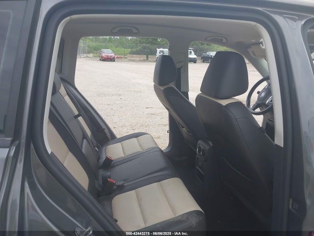 WVGBV7AX4GW600117 Volkswagen 2016