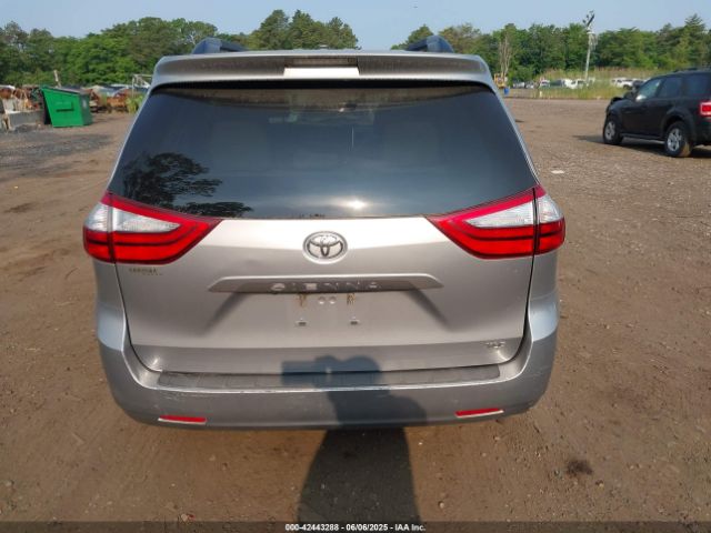 5TDYK3DC2FS582546 Toyota Sienna Xle 8 Passenger