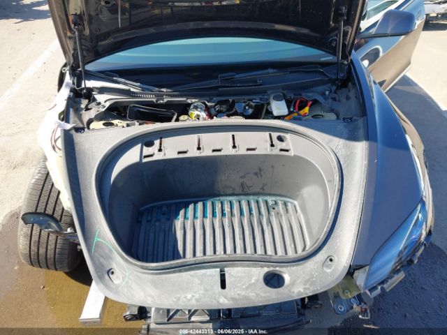 2024 TESLA MODEL 3 5YJ3E1EB2RF735592 Photo 9