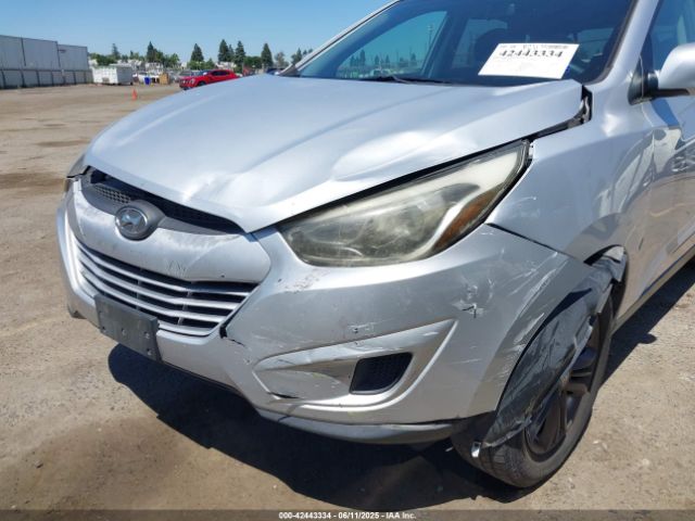 KM8JT3AF5FU008401 Hyundai TUCSON GLS