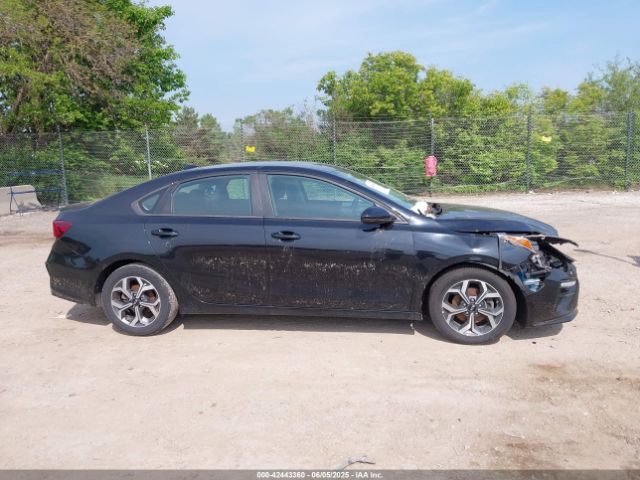 3KPF24AD9KE099585 KIA Forte Lxs