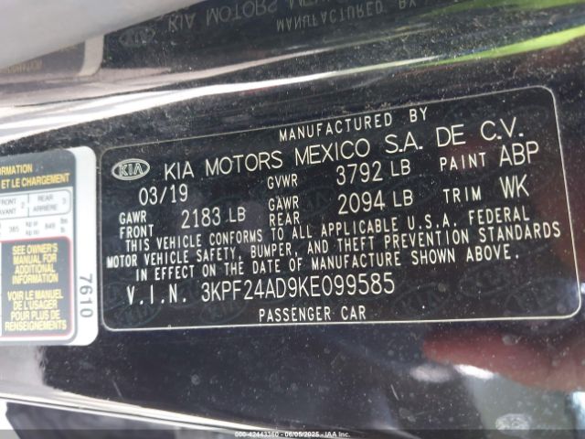 3KPF24AD9KE099585 KIA Forte Lxs