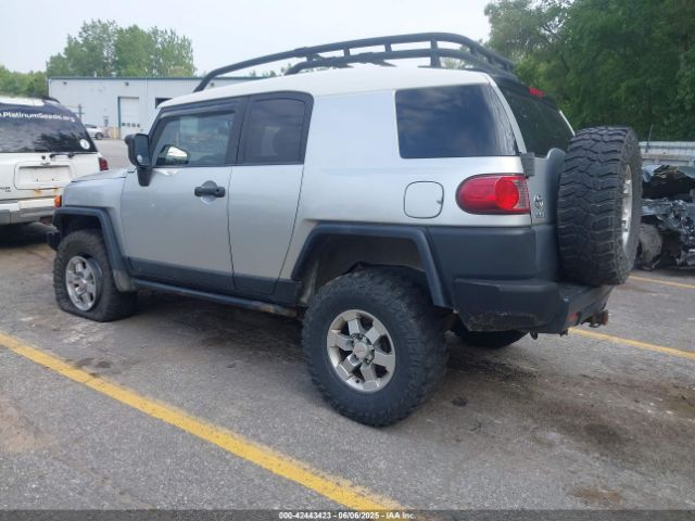 2007 TOYOTA FJ CRUISER JTEBU11F870090140 Photo 2